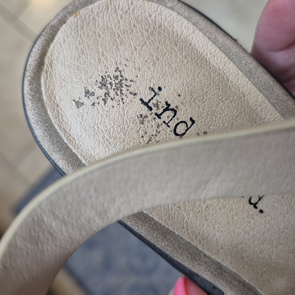 Womans Tan Suede Ankle Boots - Picture 7 of 7